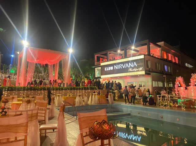 Club Nirvana by night, an evening celebration by the pool